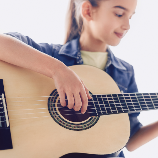 Pige med guitar