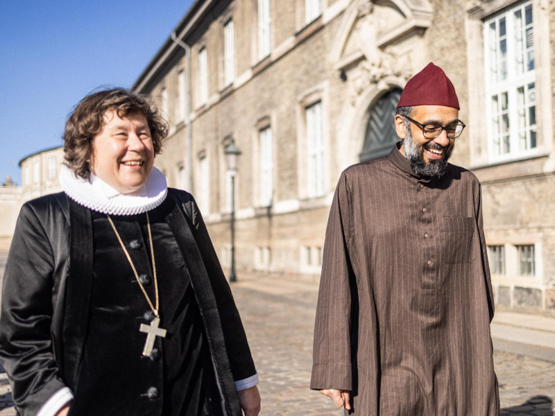 Foto af Biskop Marianne Christiansen og Imam Naveed Baig.