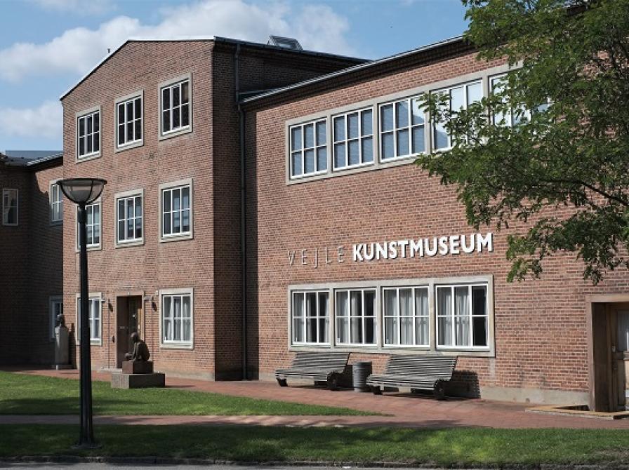 Det tidligere bibliotek på Flegborg 16, i dag Vejle Kunstmuseum. (Foto: Lone Ulvbjerg, 2022.)