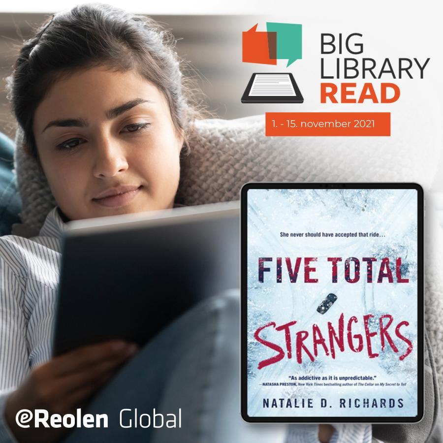 Kvinde der læser 'Five total Strangers'' af Natalie D. Richards 
