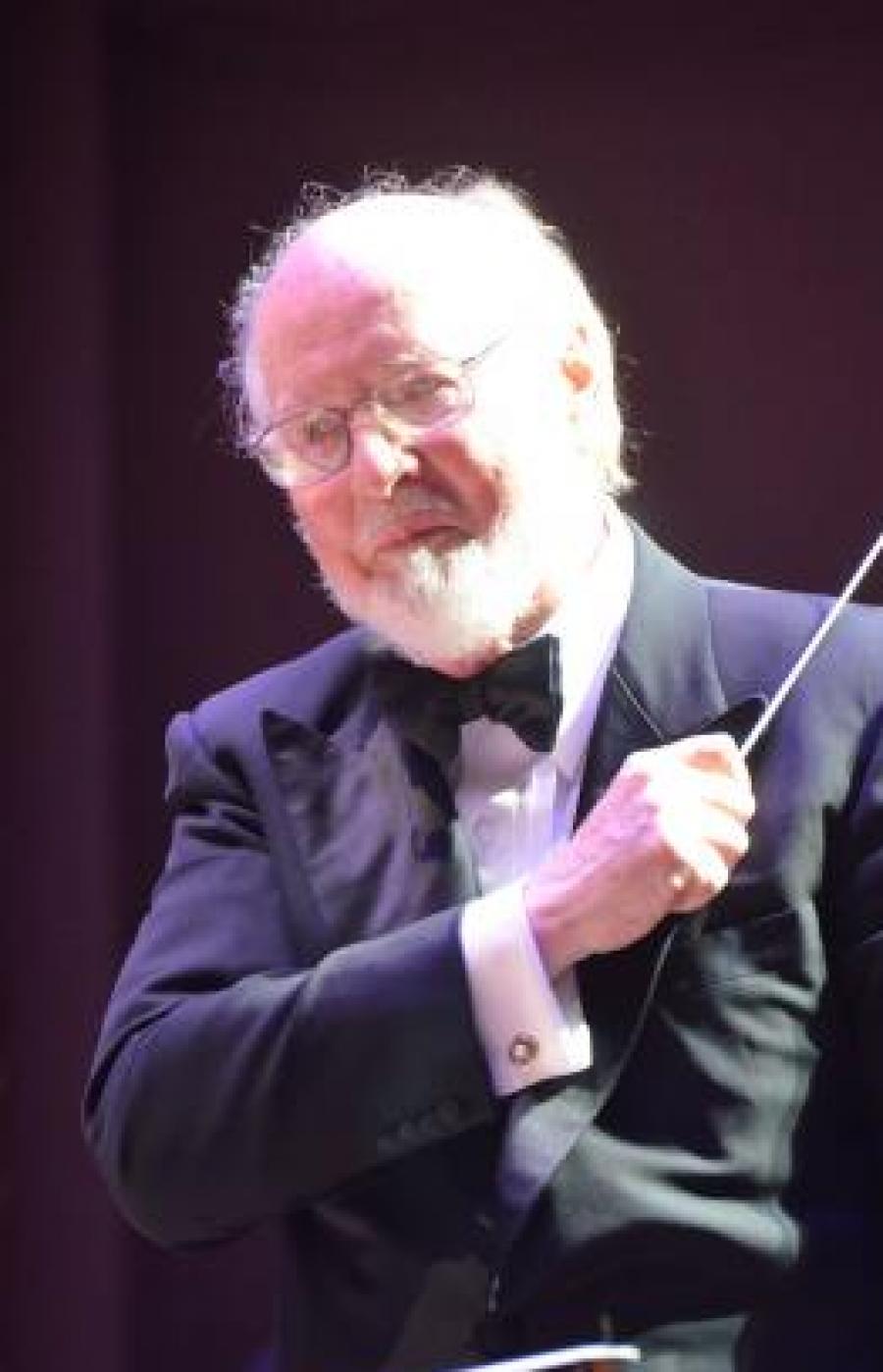 Komponisten og dirigenten John Williams. Chris Devers, CC BY-SA 2.0, via Wikimedia Commons